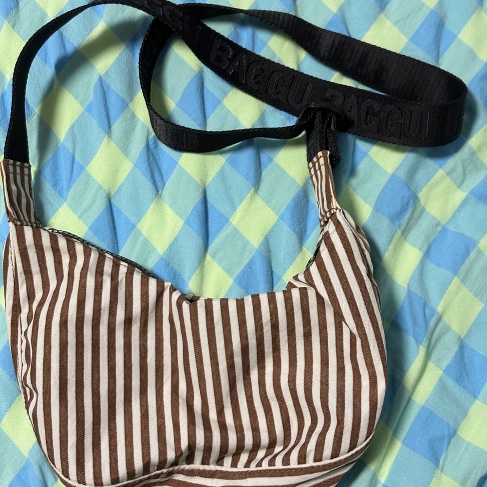 BAGGU small crescent Bag is brow stripes used in like new condition